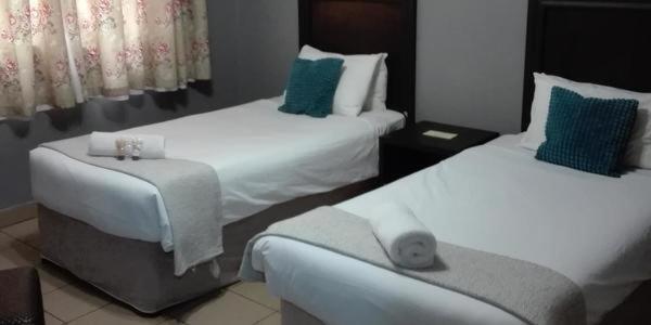 Waterside Lodge Cc Piet Retief Zewnętrze zdjęcie